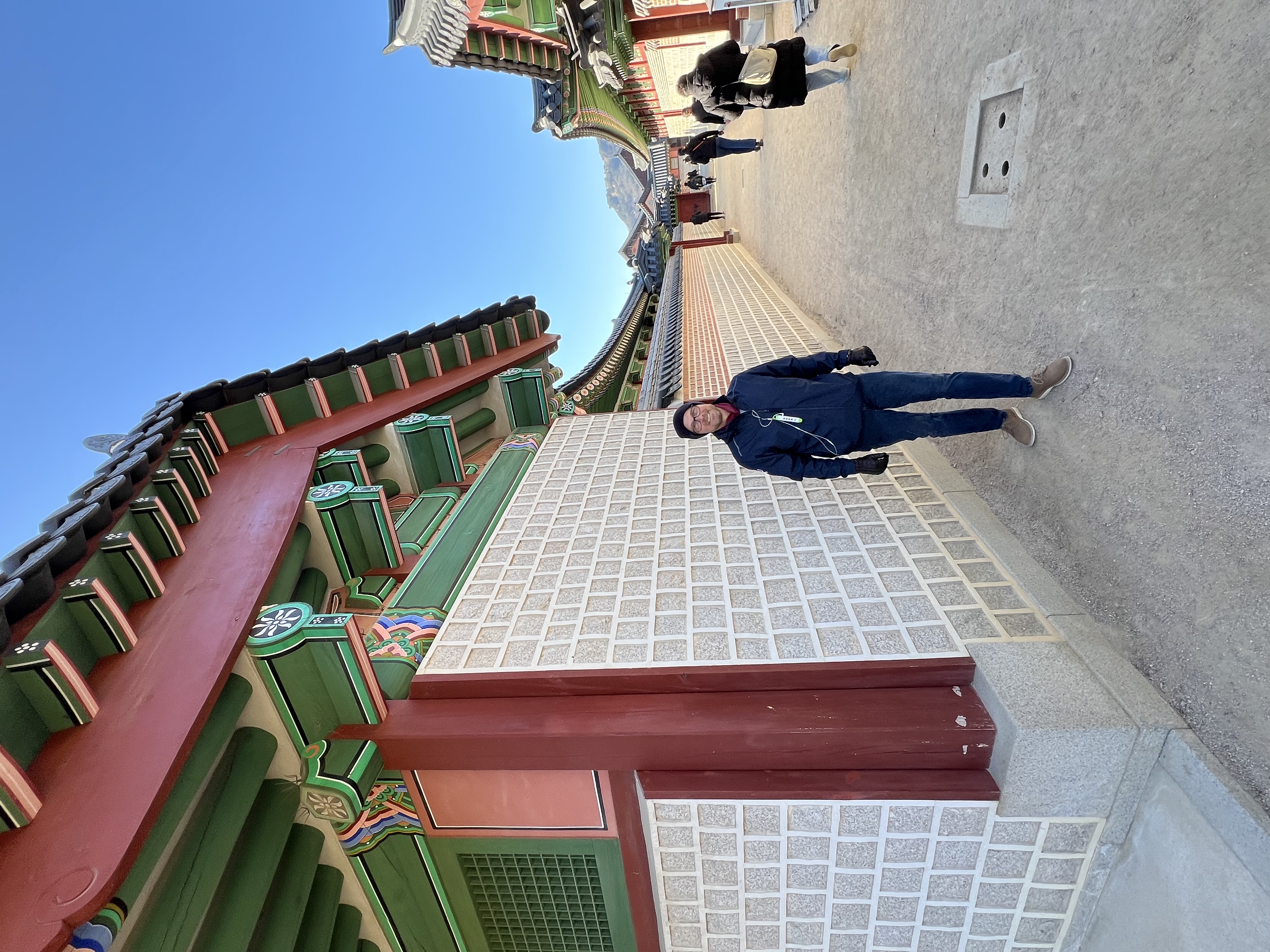 20250104_044333357_iOS