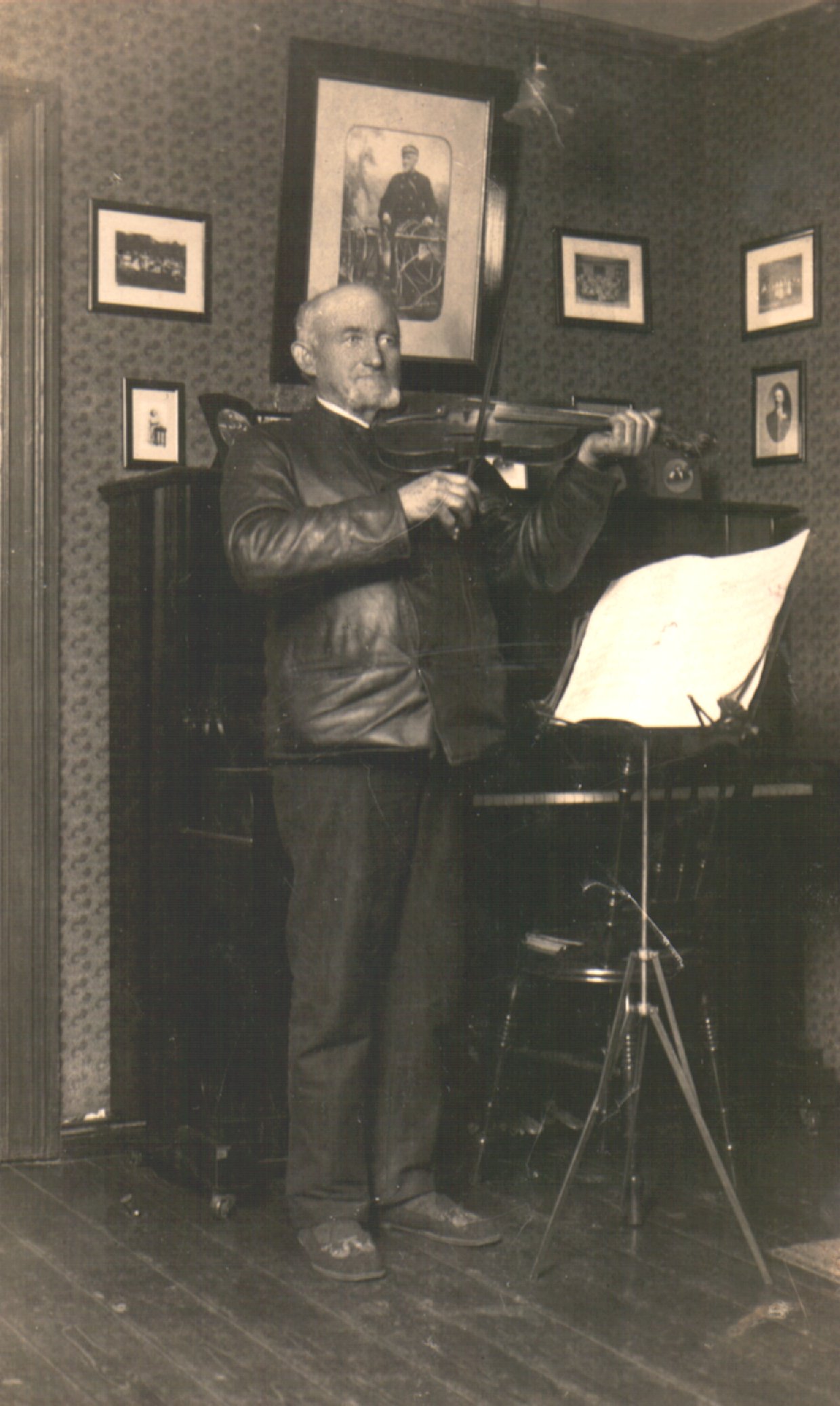 Mikkel Larsen Jeppesen